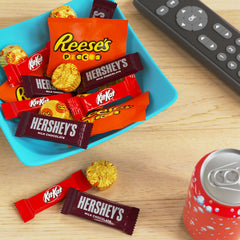 HERSHEY'S, KIT KAT® and REESE'S Miniatures Assorted Flavored Candy Share Pack, 8 oz